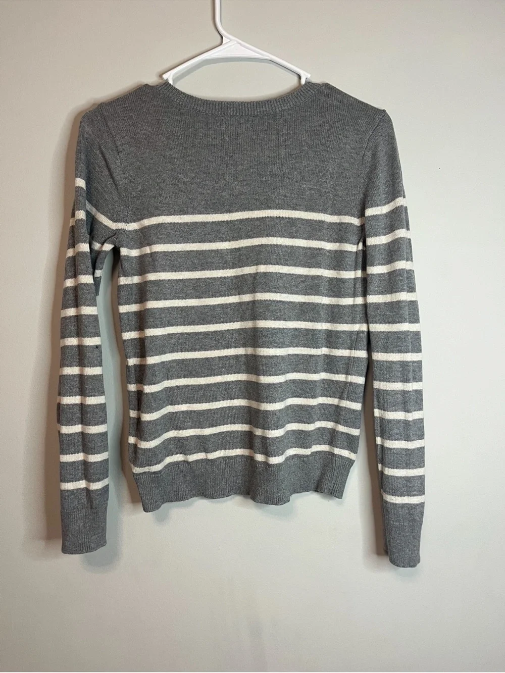GAP Gray and White Striped Button-Shoulder Crewneck Sweater xxl 14/16